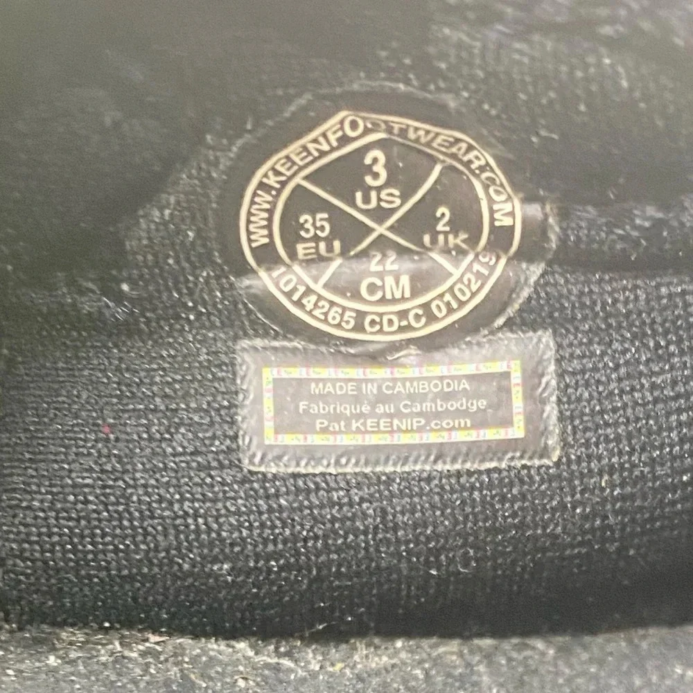 Keen Newport H2 sandals size 3
